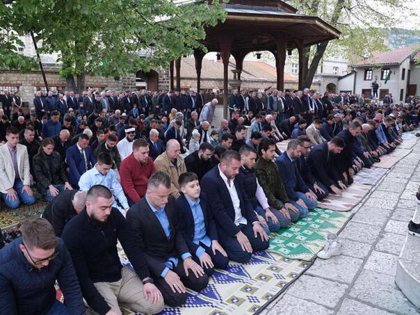 Muslimani dočekuju praznik: Bajram-namaz u srijedu u 5:49