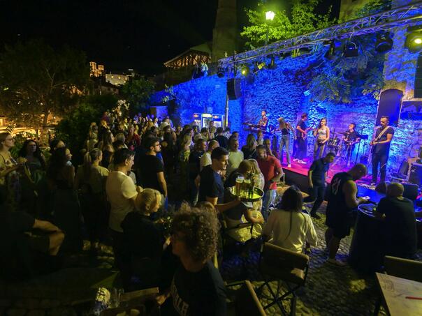 Muzika preuzima Stari grad u vrijeme Red Bull Cliff Divinga