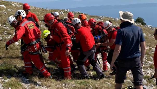 Na Biokovu pala dva paraglajdera, u spašavanje uključen i helikopter