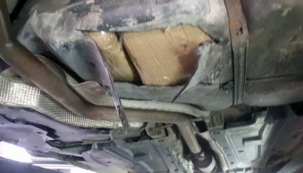 Na granici Crne Gore i BiH zaplijenjeno 20 kg skanka