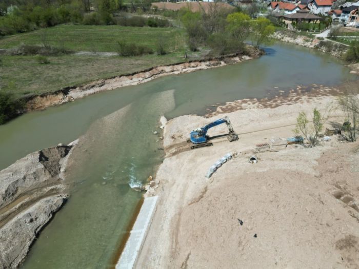 Na Ilidži nastavljen projekat regulacije korita rijeke Željeznice