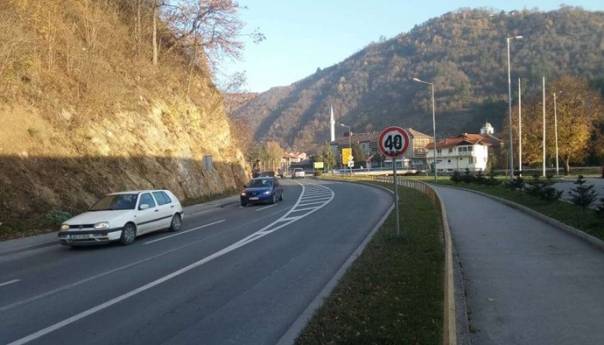 Na putevima u BiH slabija frekvencija vozila, smanjena vidljivost u kotlinama