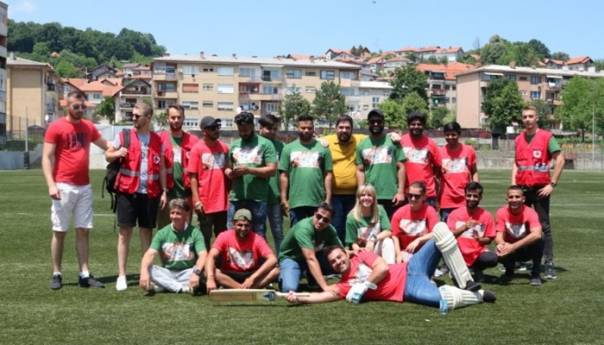 Na Svjetski dan izbjeglica u Tuzli kriket utakmica i izložba