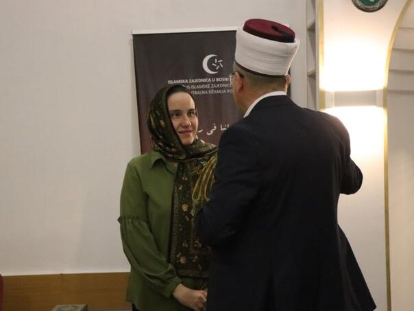 Načelnica Karić prvi iftar dočekala sa mališanima na brdu Hum