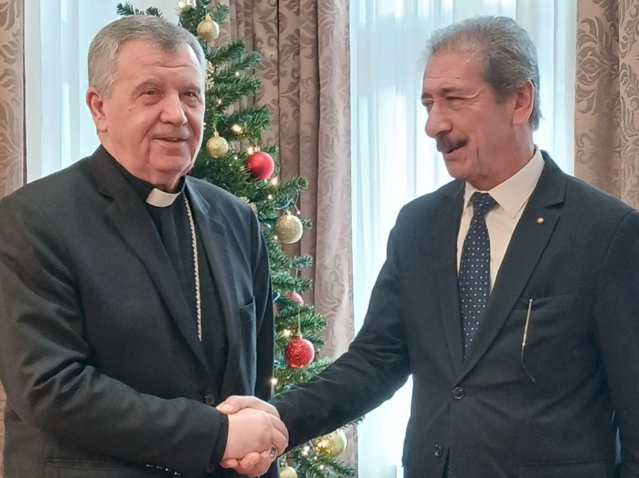 Nadbiskup Vukšić s ambasadorom Palestine: Neka mir zavlada na Bliskom istoku 