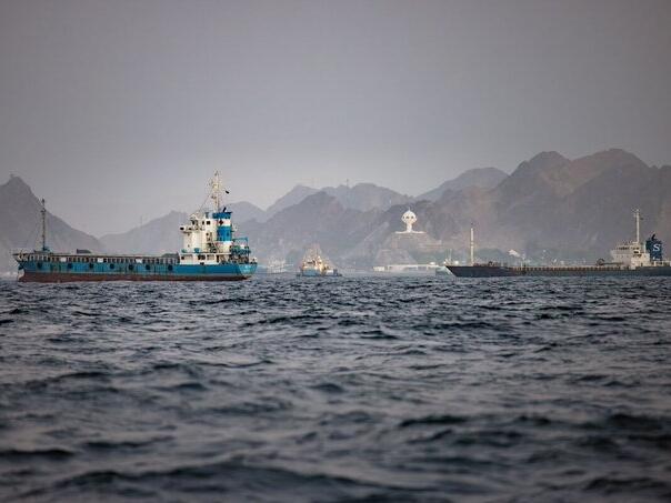 Nafta ponovo teče kroz Hormuz: Tankeri nastavili plovidbu nakon zastoja