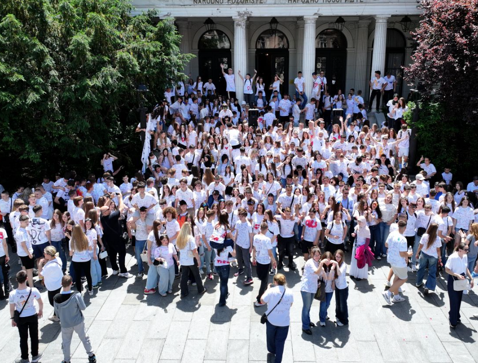 "Najbolji dani tek dolaze": Mandić predvodio defile 620 maturanata iz Centra