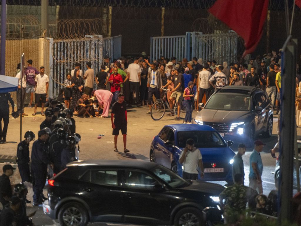 Najmanje 18 mrtvih u pokušaju masovnog ulaska migranata u Španiju