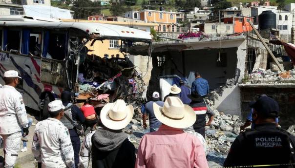 Najmanje 19 ljudi poginulo u nesreći u Meksiku