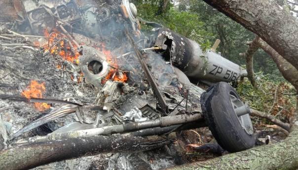 Najmanje četvero poginulo u padu indijskog vojnog helikoptera