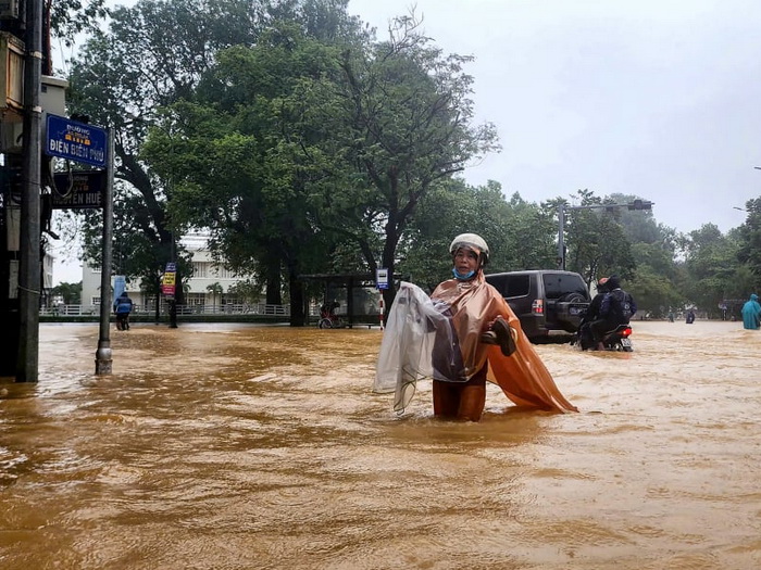 Najmanje devet poginulih u poplavama u Vijetnamu