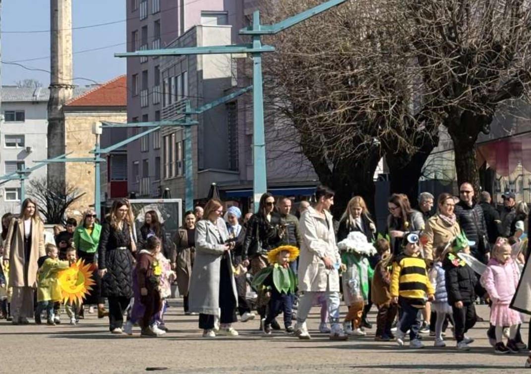 Najmlađi Bišćani defileom obilježili dolazak proljeća