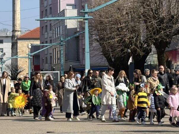 Najmlađi Bišćani defileom obilježili dolazak proljeća