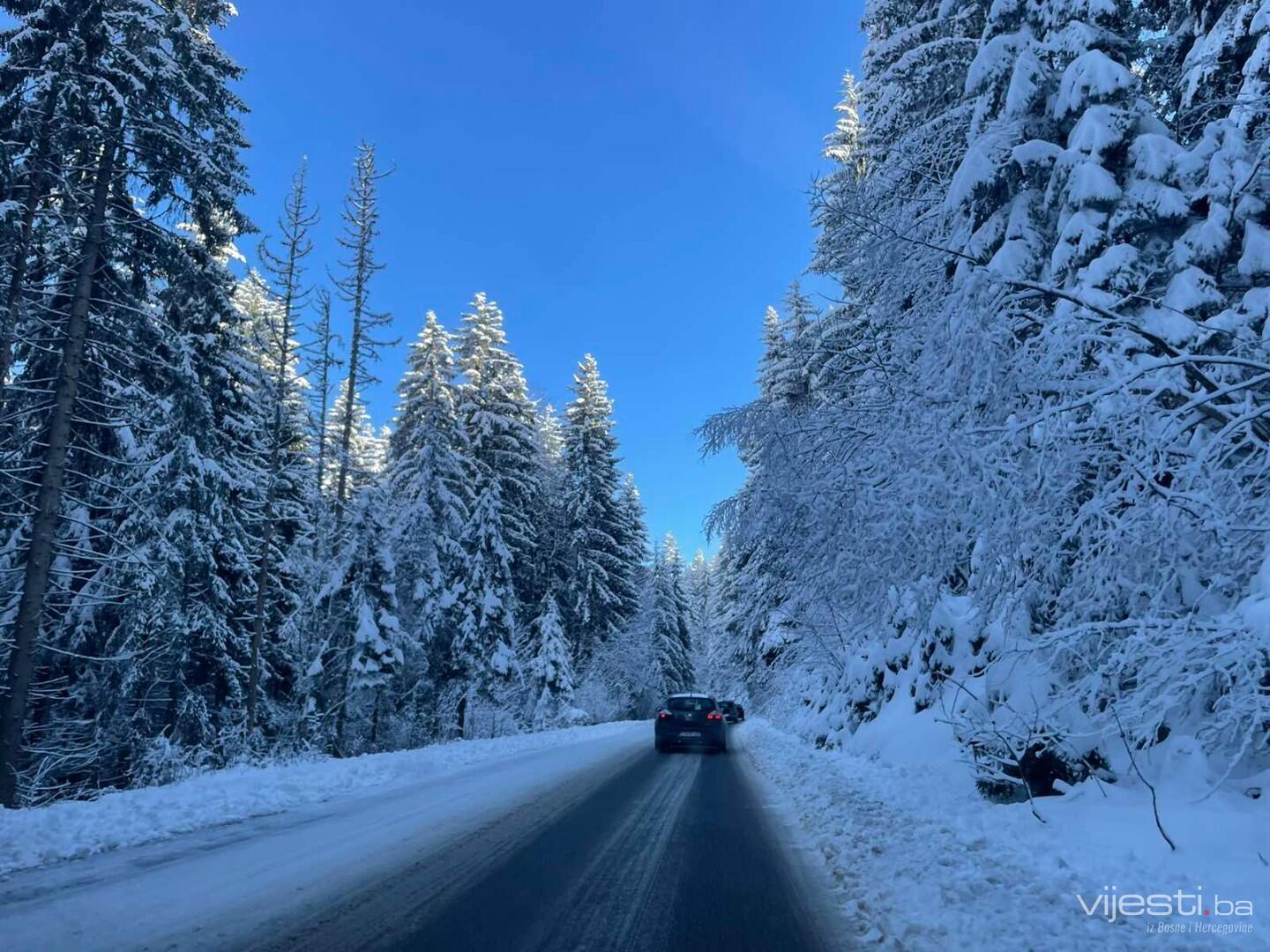 Nakon oblačnog jutra postepeno razvedravanje, temperature od -6 do 14 na jugu