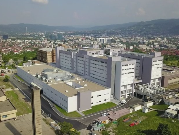 Nakon sukoba u kladionici u Banjaluci, muškarac završio na UKC-u