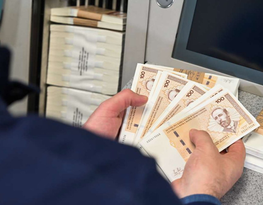Nalozi za isplatu invalidnina za maj 2026. upućeni bankama