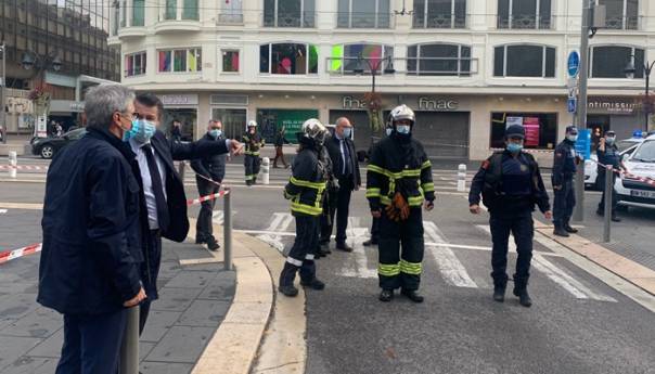 Napad u Nici: Ženi odsječena glava, ubijene ukupno tri osobe