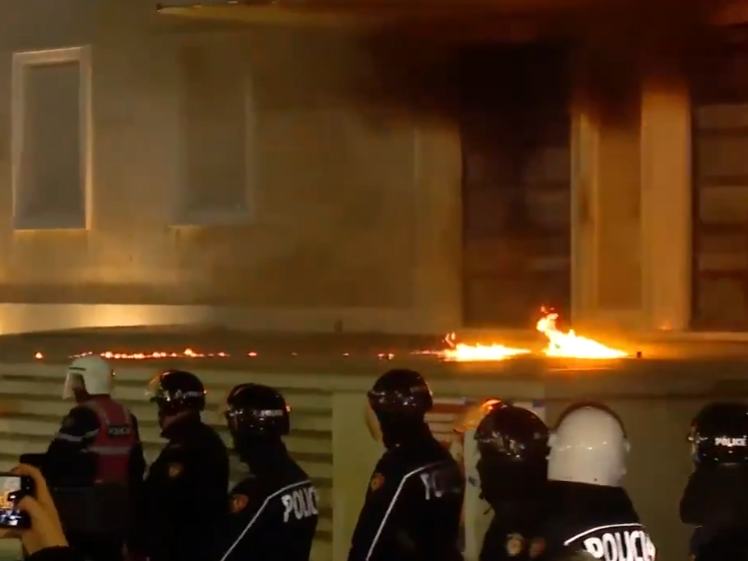 Nasilni protesti u Tirani: Traži se ostavka Edija Rame