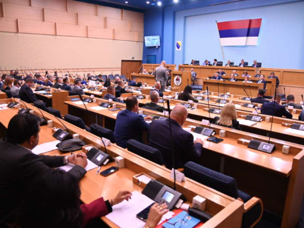 Nastavljena sjednica NSRS o predloženoj zabrani pušenja u RS