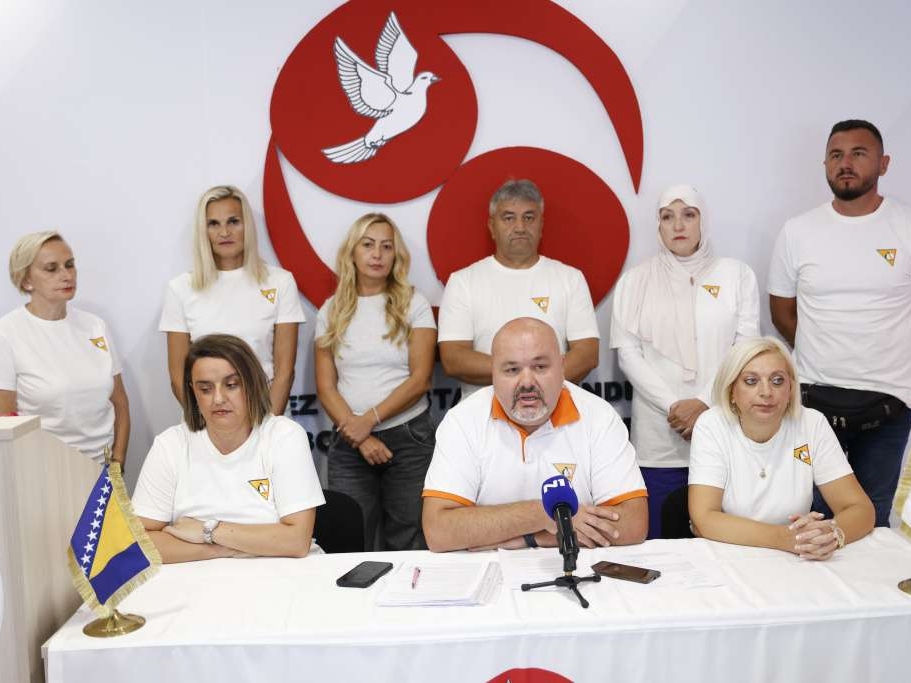 Nastavnici kreću u štrajk: Ako Vlada KS ne ispuni zahtjev, 1. oktobra staju škole i vrtići