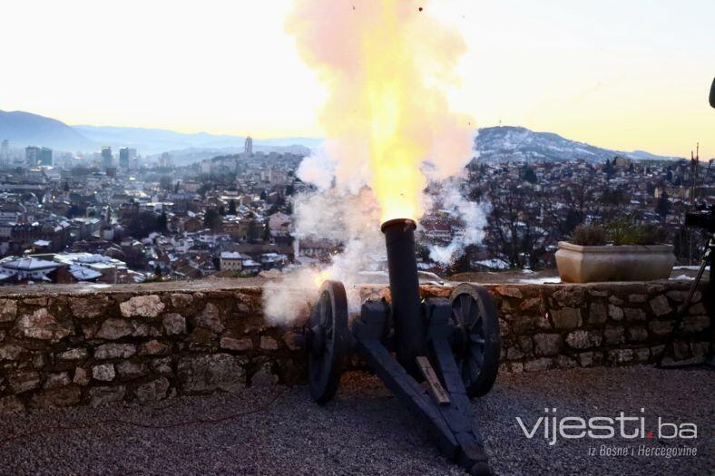 Nastupio ramazan: Pucanj topa najavio mjesec posta i molitve