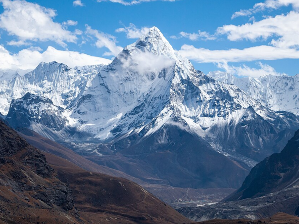 Naučnici zabrinuti: Himalaji ostaju bez snijega