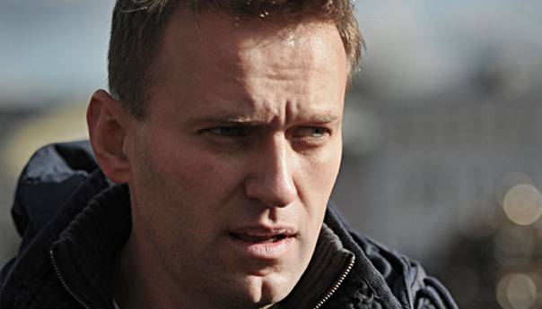Navalniju će trebati najmanje mjesec da se oporavi