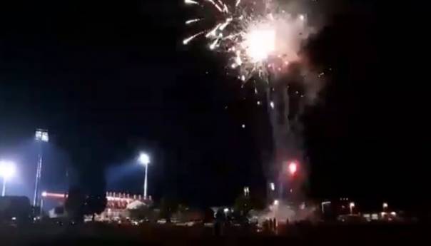 Navijači Veleža uz vatromet proslavili trijumf nad Radnikom