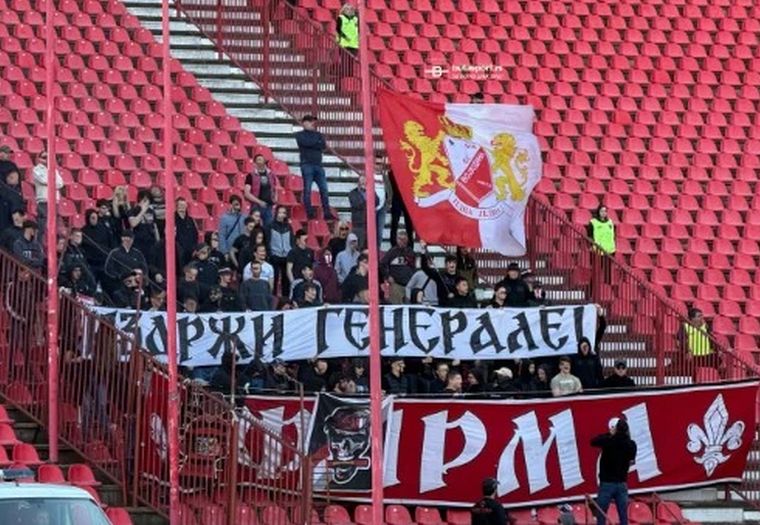 Navijači Vojvodine pružili podršku krvoloku Mladiću koji je u teškom stanju