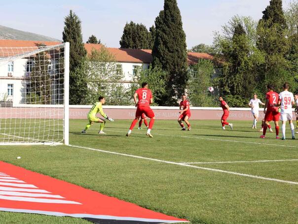 Navijači Zrinjskog pokušali napasti igrače Veleža