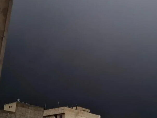 Nebo nad Teheranom potamnilo nakon napada na naftna skladišta