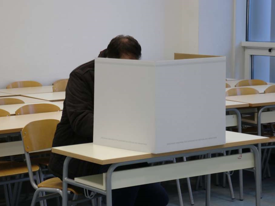 Neizvjesno formiranje vlasti u Sloveniji, bez većine nakon izbora