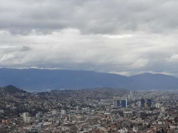 Nema naznaka razvedravanja do vikenda