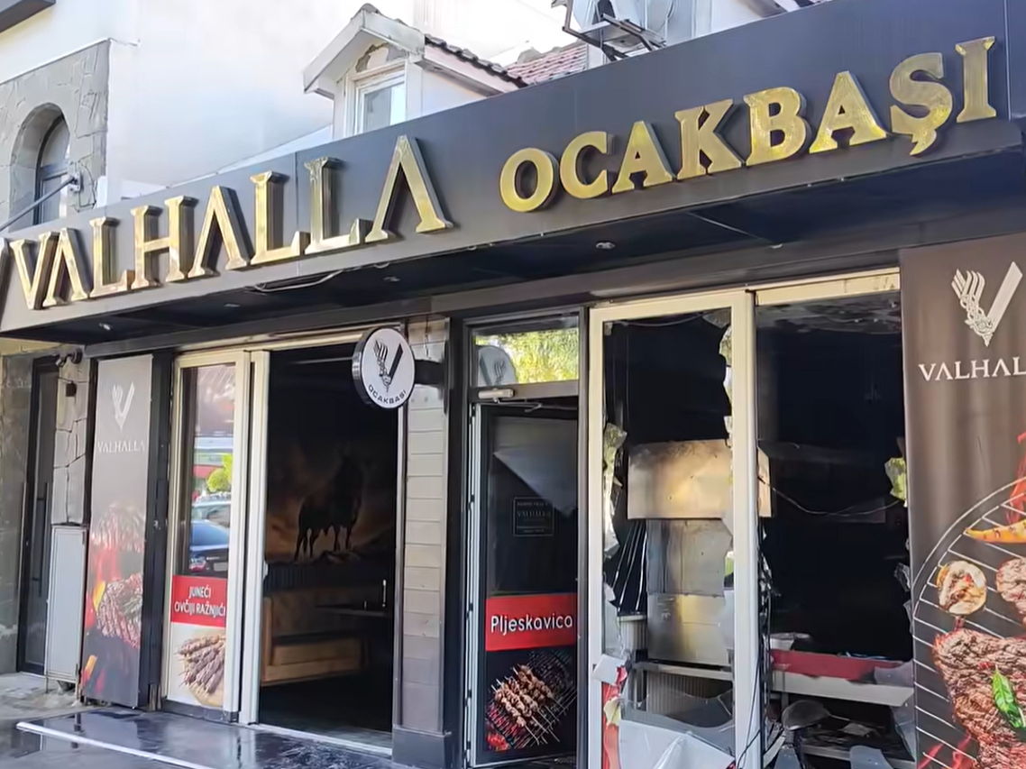 Nemiri u Podgorici: Demoliran i zapaljen lokal turskog državljanina
