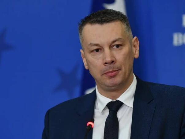 Nenad Nešić smijenjen iako je podnio ostavku?!