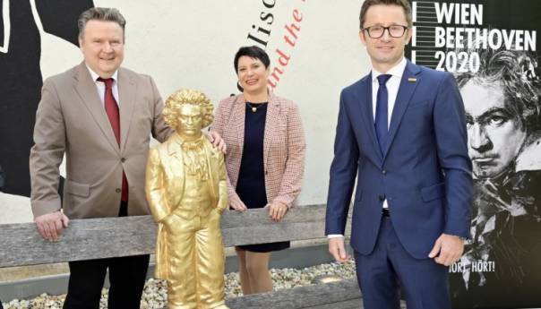 Neobično putovanje zlatne statue Beethovena