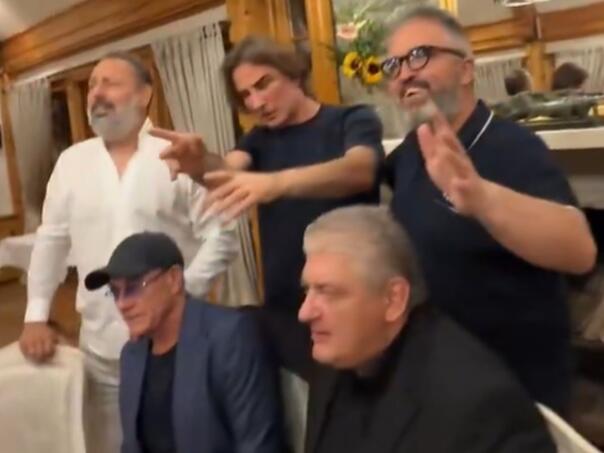 Neprijatno za gledanje: Mitrović i Vučićević se brukali pred Van Dammeom