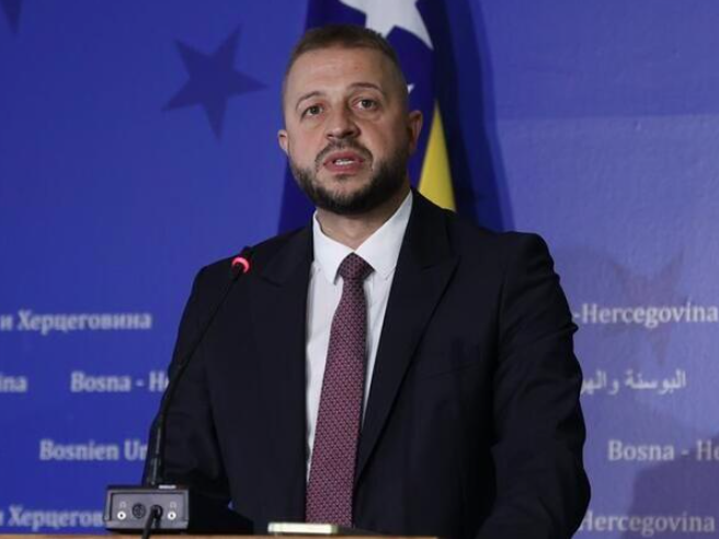 Nešković: Dom naroda u ponedjeljak da omogući zamrzavanje akciza i jeftinije gorivo