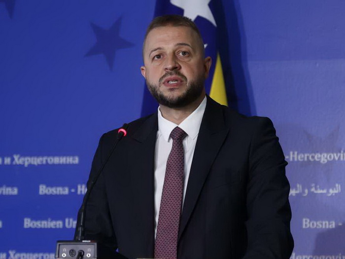 Nešković: Odmah smanjiti akcize na gorivo i uvesti nultu stopu PDV-a na osnovne namirnice