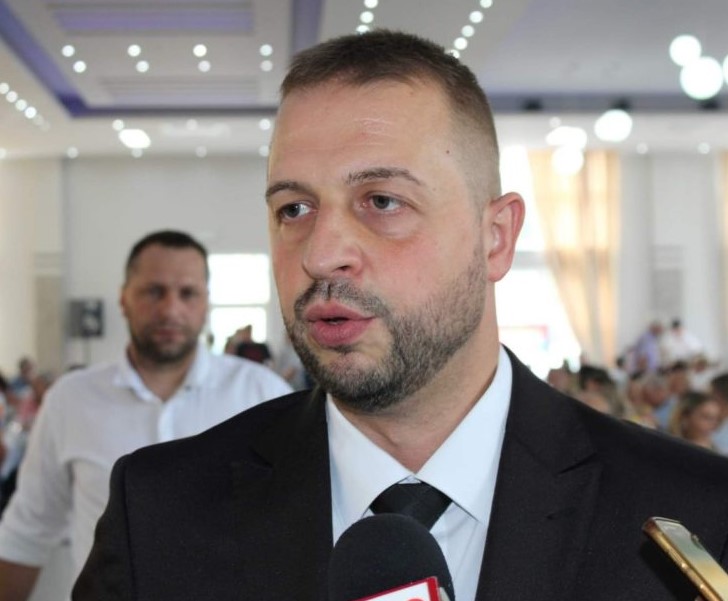 Nešković traži privremeno ukidanje akciza: Vlada RS obmanjuje javnost