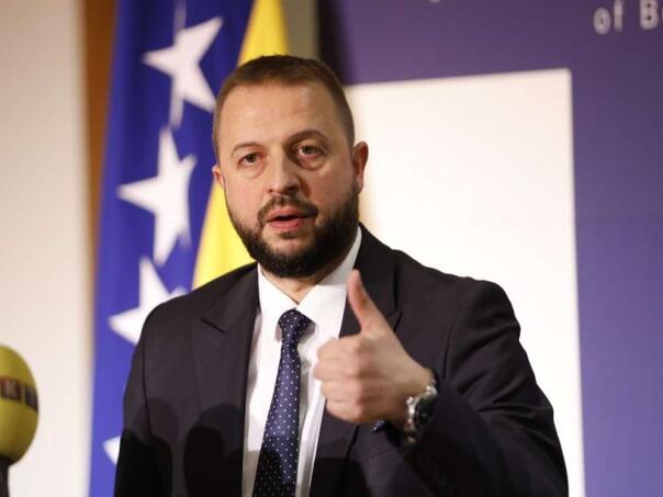 Nešković: Ukidanje akciza bila bi privremena mjera