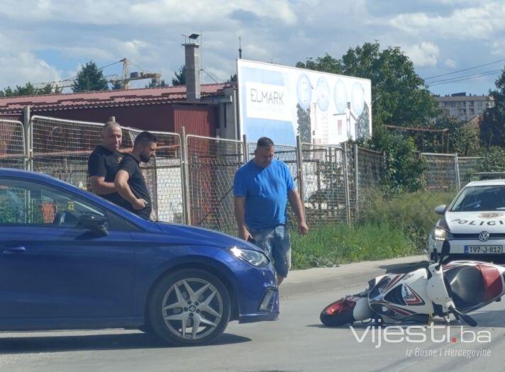 Nesreća u Azićima: Sudarili se motociklista i automobil