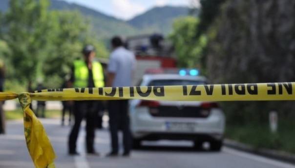 Autom udario policajku koja je regulisala saobraćaj u Tuzli