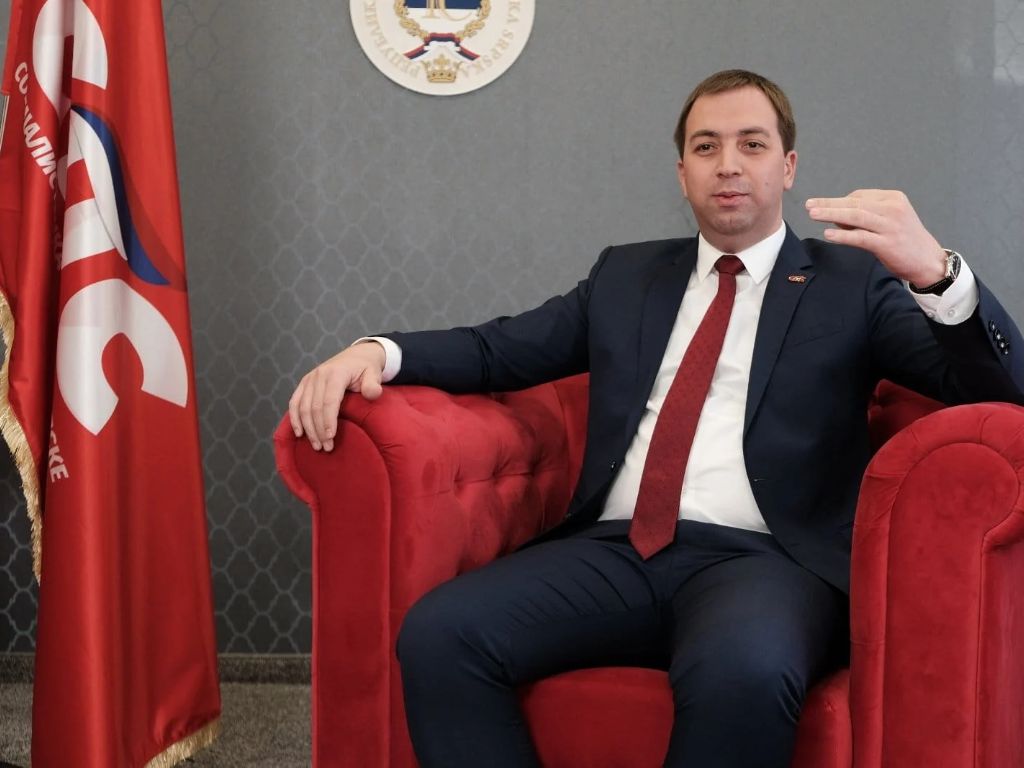 Nesretni Selak pisao "kako Srbin može da glasa za Studente", sada je obrisao objave