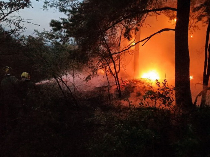 Nevesinje: Proglašena vanredna situacija, vatra došla do kuća