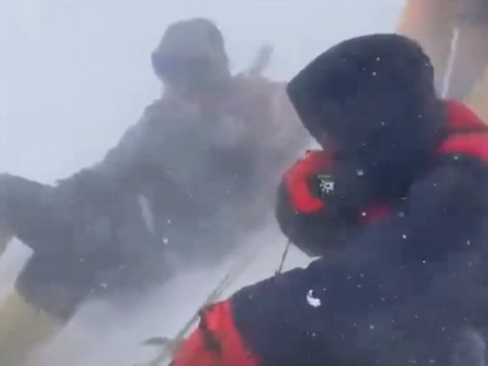 Nevrijeme zaustavilo akciju izvlačenja tijela troje bh. planinara s Elbrusa