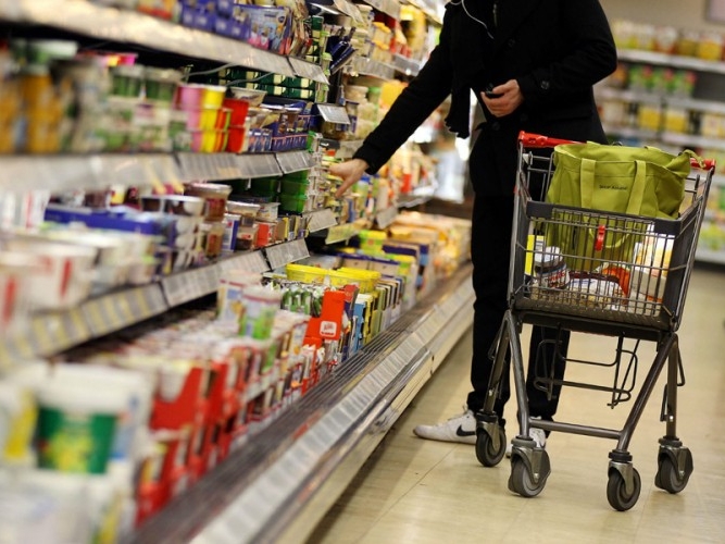 Nije samo gorivo: Efekat rasta nafte pogađa svakodnevne potrepštine