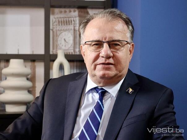 Nikšić: Kabiri neće uvoziti plin, a Dodik će pod NATO kišobran