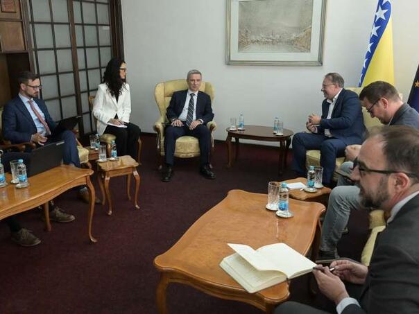 Nikšić s delegacijom MMF-a: Rast prihoda uprkos globalnim krizama
