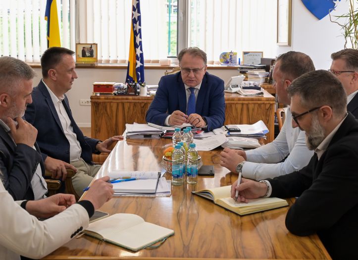 Nikšić se sastao sa Lakićem: Parlamentarci će raspravljati o Novoj Željezari Zenica